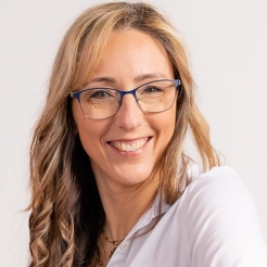 Lénárd Katalin